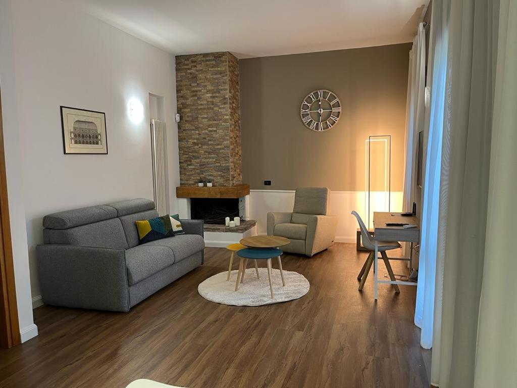 Pet-Friendly & Modern Apt With Garden Vicenza Luaran gambar